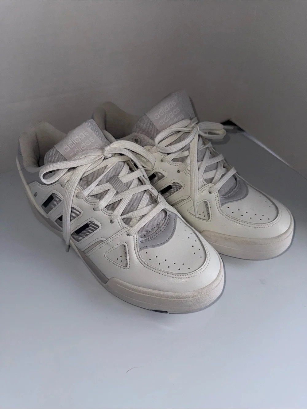 ADIDAS MIDCITY leather upper low top basketball dad sneaker 10